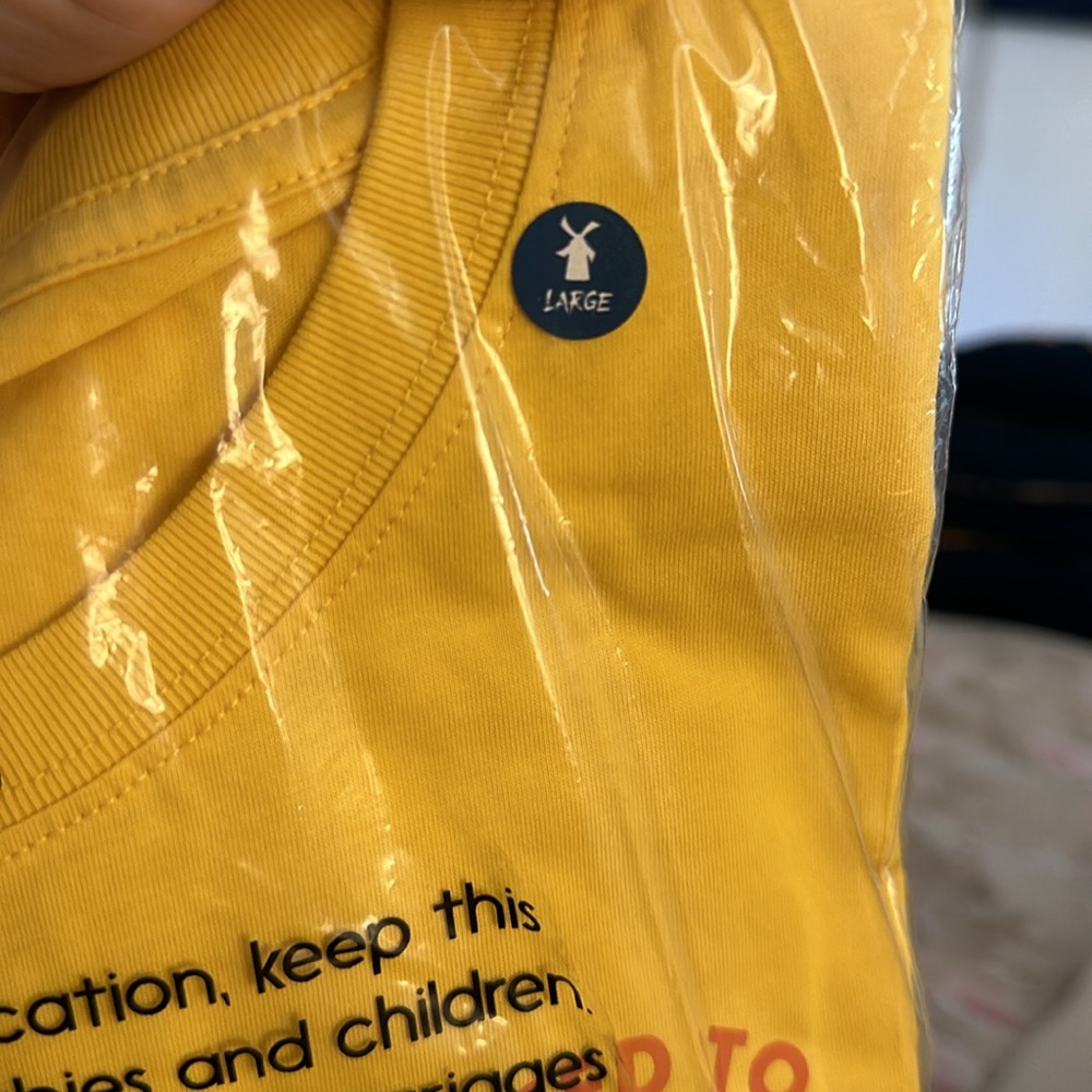 Dutch Bros NWT BRAND NEW IN PACKAGE Yellow "Guaranteed To…"
LARGE+XXL RARE 2X - Picture 9 of 10